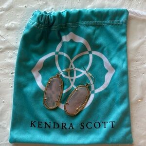 Kendra Scott pink small oval